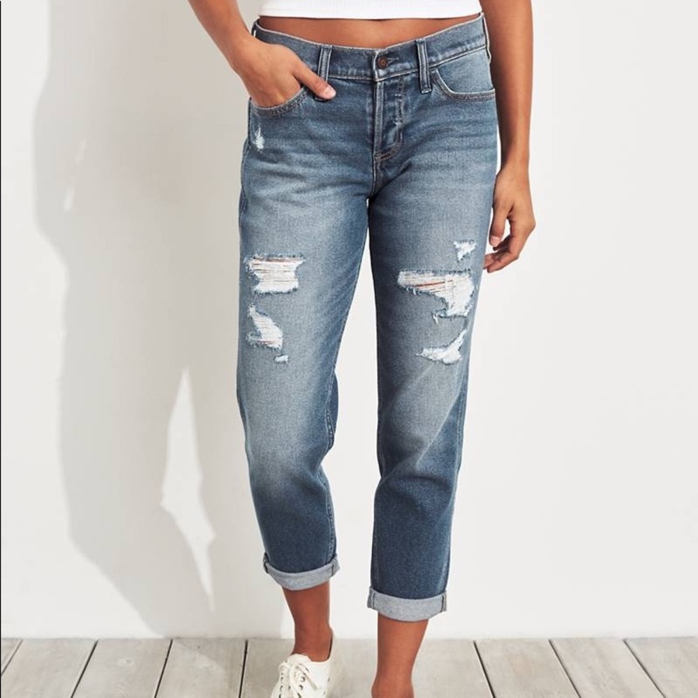 Hollister boyfriend/mom jeans
